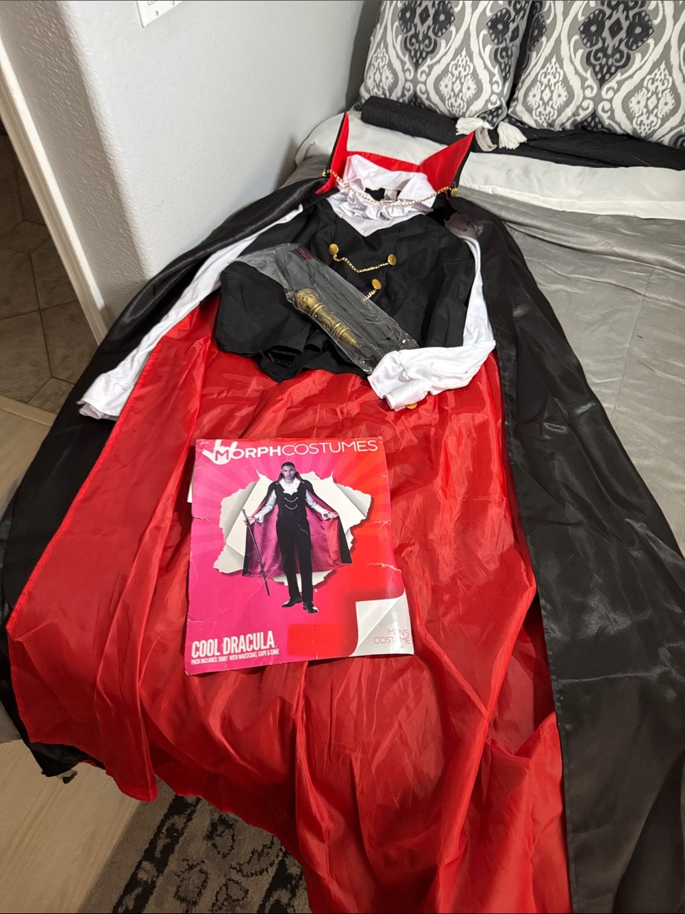 Morphcostume men’s Halloween Dracula Cape shirt & cane Black & Red set Sz XL